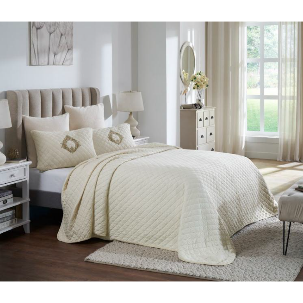 Zenobia King Size Bed Cover & 2 Embroidered Pillow Covers (Set Of 3Pcs)