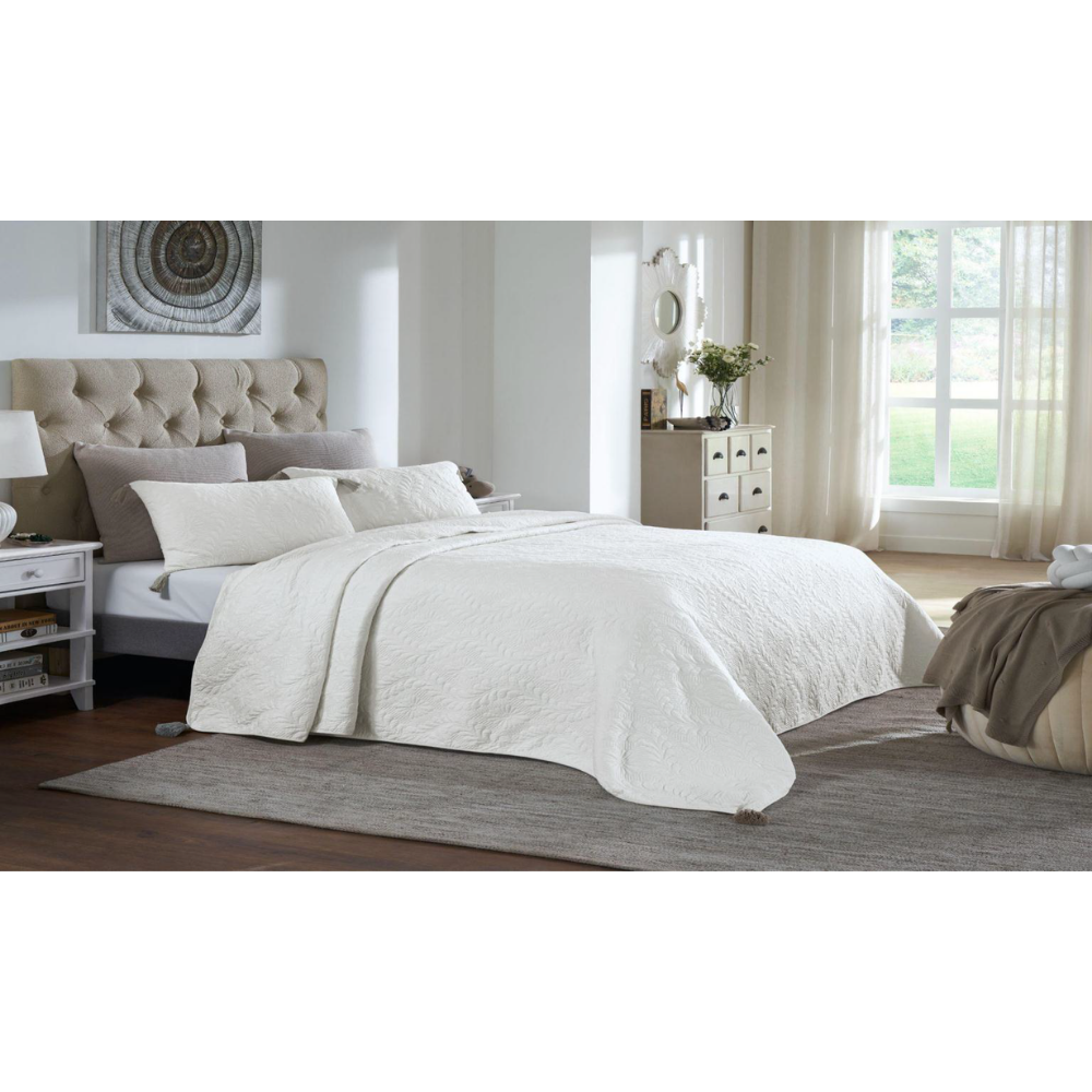 Inaya King Size Bed Cover & 2 Pillow Covers (Set OF 03)