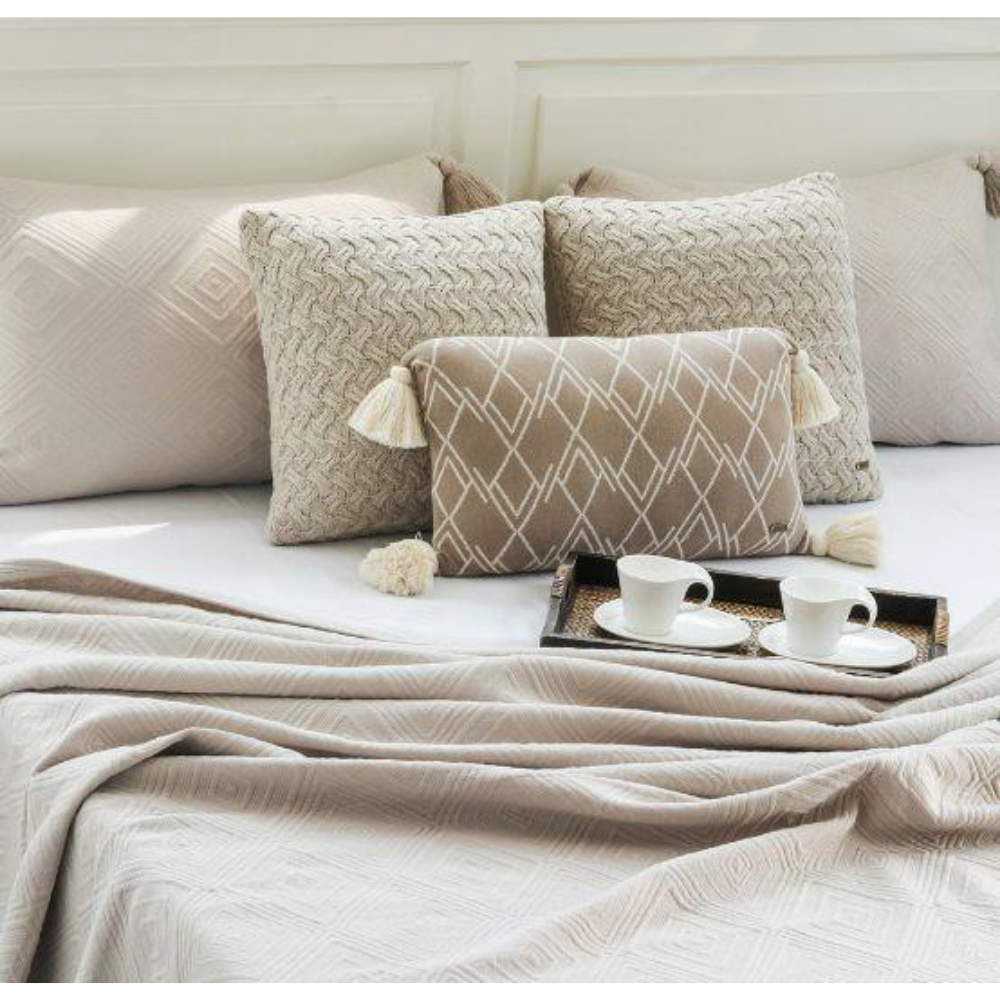Aysel King Size Bed Cover & 2 Pillow Covers (Set Of 3)