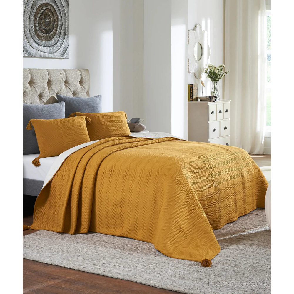 Zig Zag King Size Bed Cover & 2 Pillow Covers (set of 3)